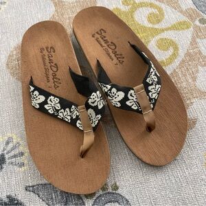 Hawaiian style slippers flip flops floral print